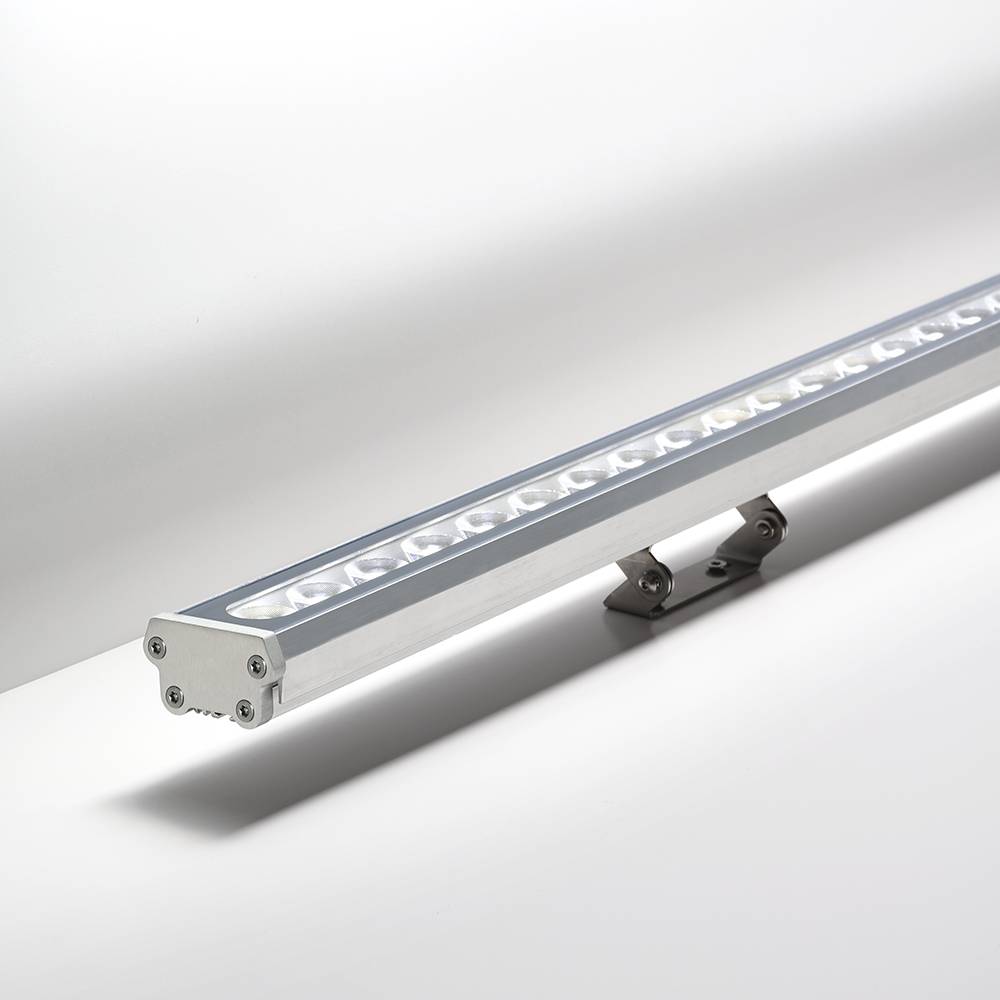 Lira - Profilo LED per esterno in allumino anodizzato e vetro